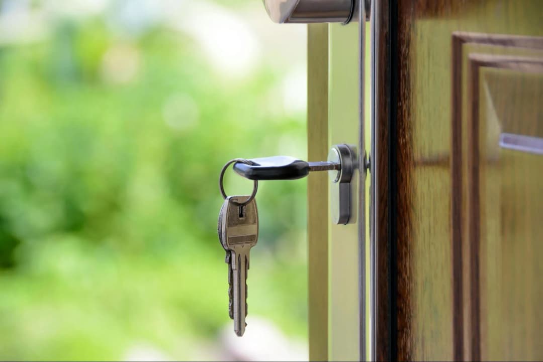 How Do You Navigate Clients Through Complex Mortgage Decisions?