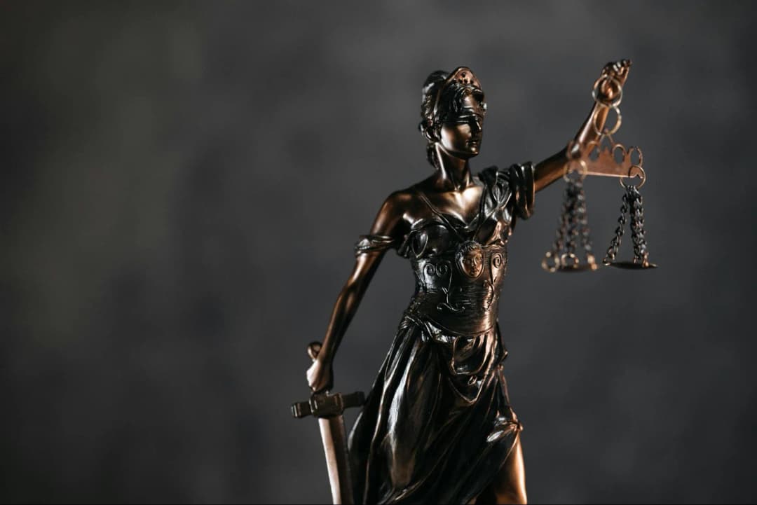 How to Overcome Legal Hurdles as a New Business Owner: 19 Examples