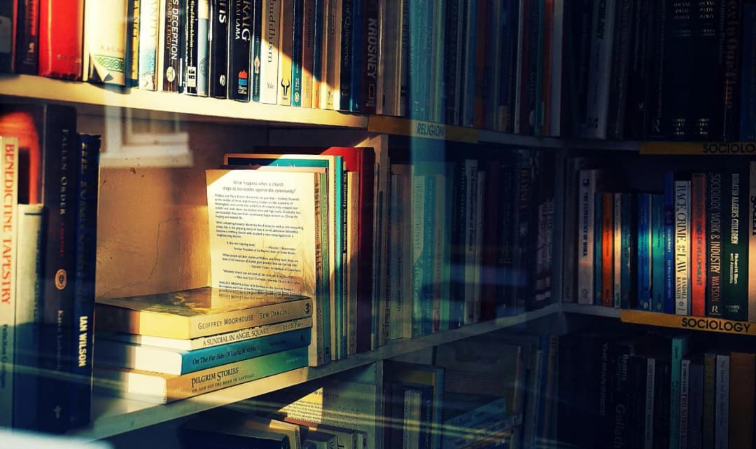 19 Must-Read Books and Podcasts for Entrepreneurs